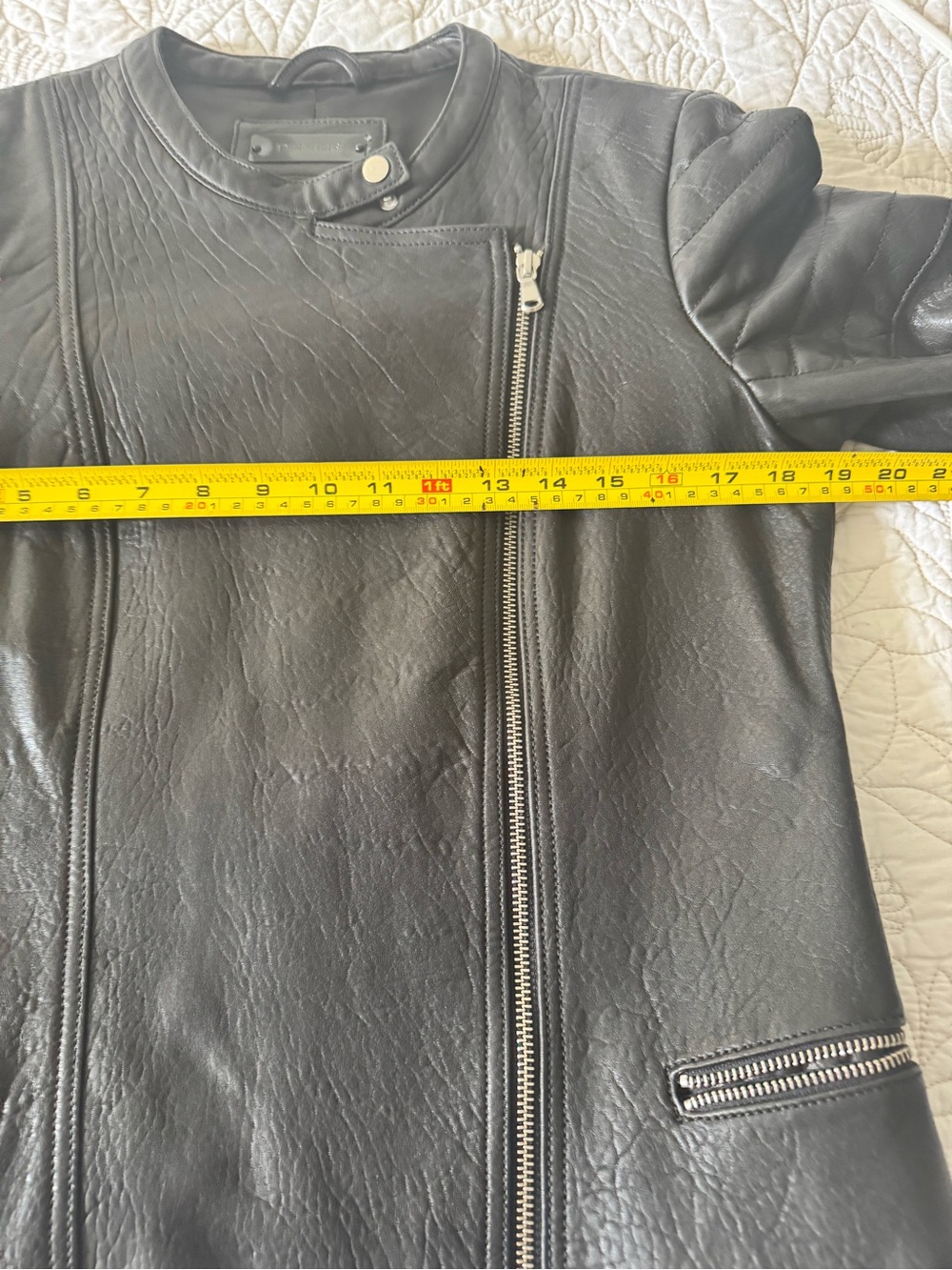 Danier Genuine Leather Moto Jacket Black | Pristine Condition | - Picture 4 of 15